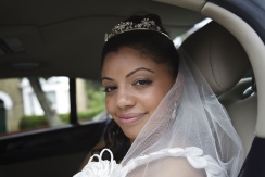 Bride leaving in the car